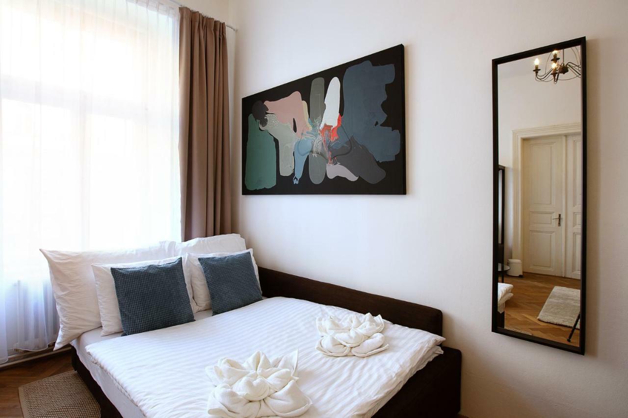 5Br 2Bath Family Apt 5Mins To Wenceslas Square Prague Exterior photo